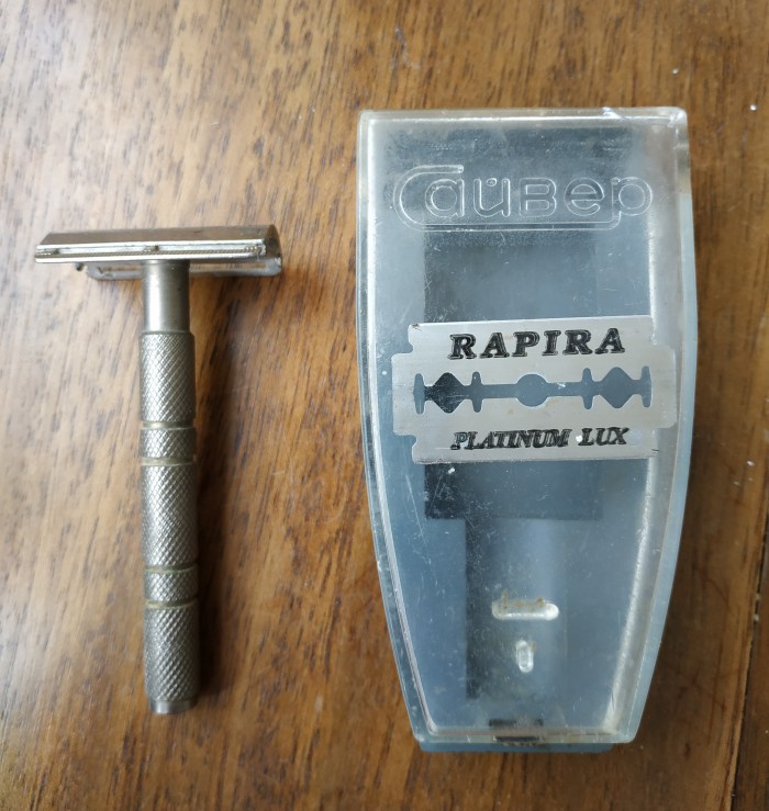 Как бриться т образным станком