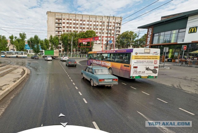 Можно ли зеленому авто повернуть направо?