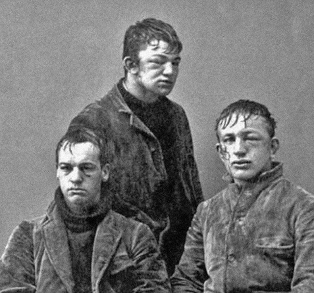 Бои подушками со случайными прохожими