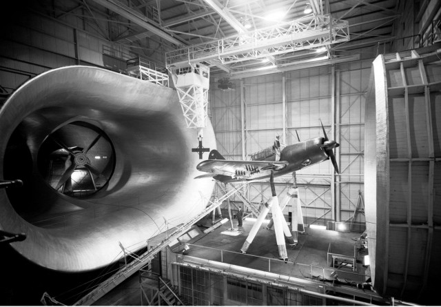Curtiss SB2C Helldiver. Скотина US NAVY.