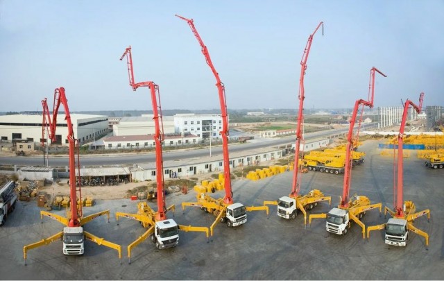 Трейлер фантастического боевика «Машина войны» с Аланом Ричсоном