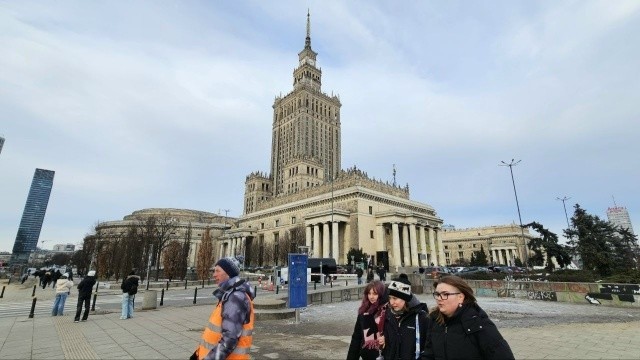 «Иваны»-то лучше нас живут!». Чего бывшие друзья не могут простить России?