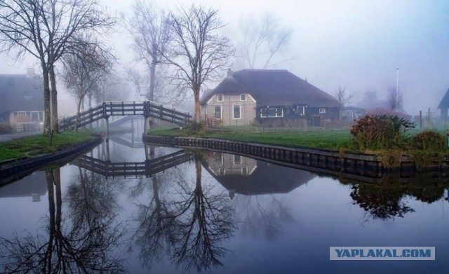В этой деревне нет привычных дорог