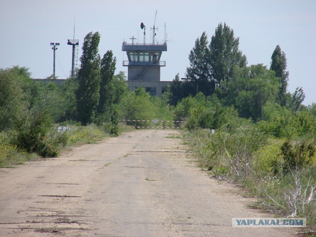 Заброшенные самолёты и аэропорты