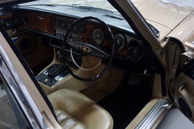 1970 Daimler Sovereign 4.2. Автопятница №10