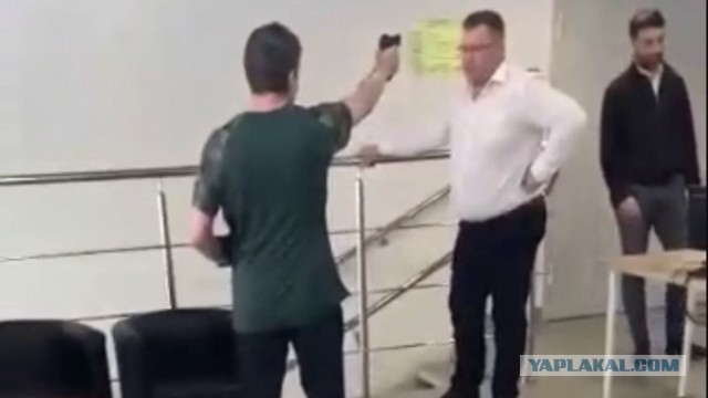 Стрелял в барыгу автосалона