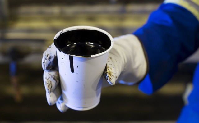 Саудовская Аравия и Россия планируют глубокое сокращение добычи нефти