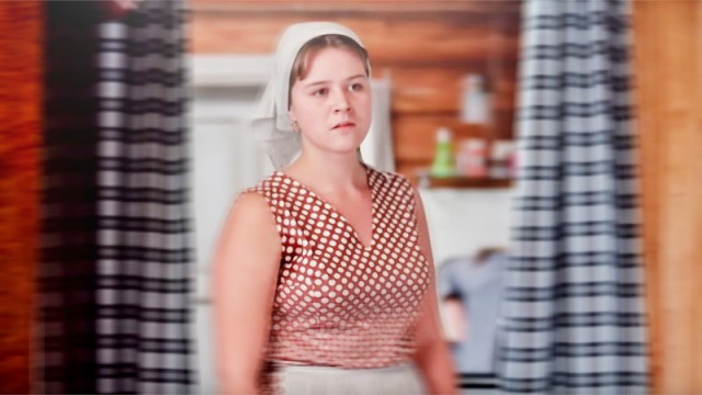 Помните Людку из фильма «Любовь и голуби»?