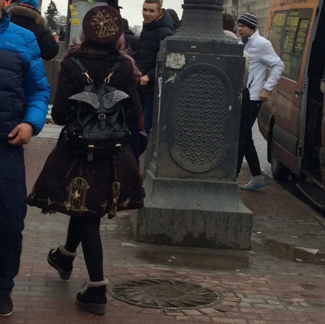 Модные персонажи на питерских улицах