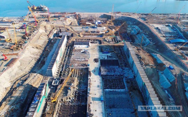 «Коммерсантъ» оценил ущерб «Адмирала Кузнецова» от пожара в целый корабль