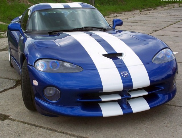 В Сочи «вхлам» разбили редкий Dodge Viper