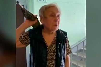 Боевая пенсионерка из Москвы объявила войну соседям-геям