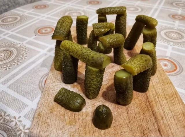 Строим дом из... огурцов