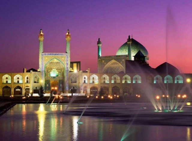 В Китае заявили о готовности вместе с Ираном противостоять вызовам и бороться за мир