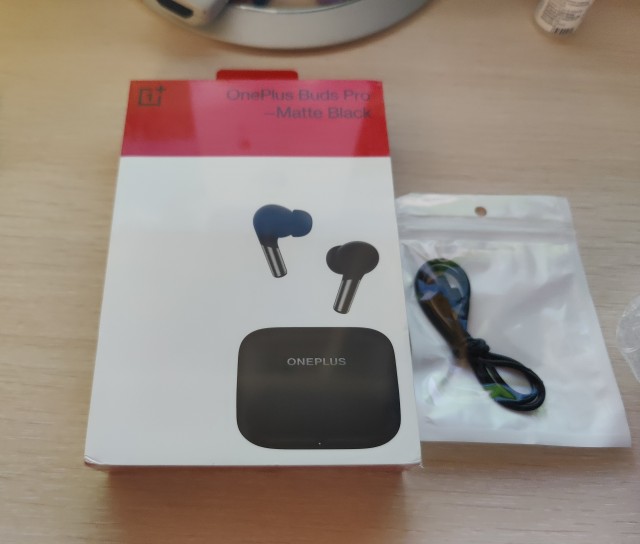 Кому что подарили?