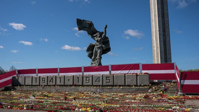 Победная поступь идиотизма по планете – том 12