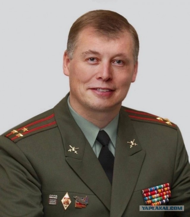 А давайте в честь праздника, выкладывать свои армейские фотки уважаемые яповцы