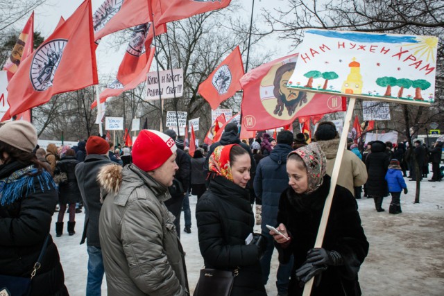 Борьба за храм на Торфянке продолжается