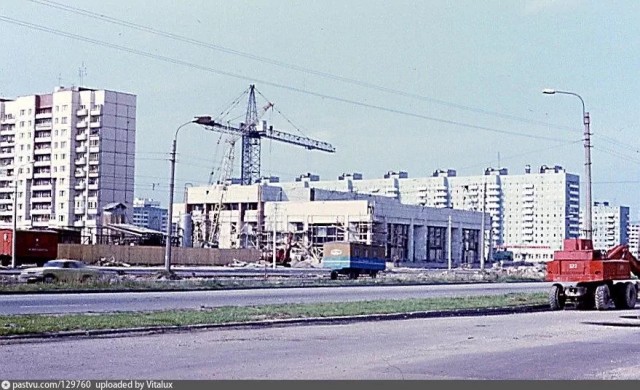 Цветные фотографии Ленинграда 80-х годов XX века