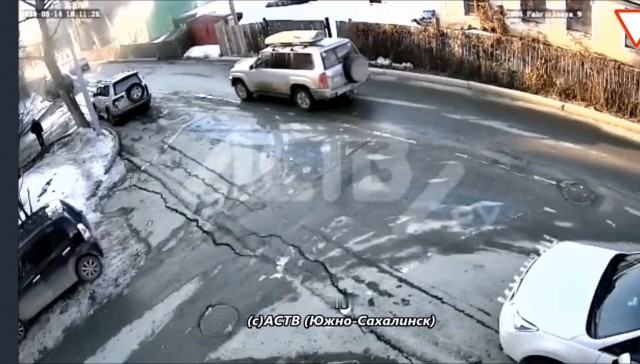 Девочка и коврик