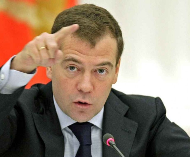 Медведев по поручению Путина посетил полигон, расположенный в ДНР в непосредственной близости от линии соприкосновения