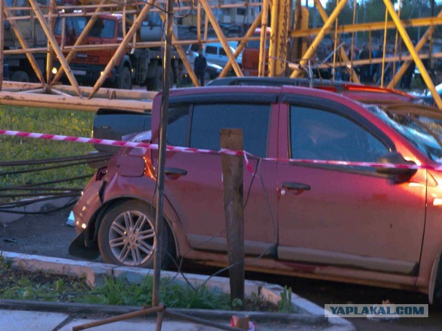 Упал кран. Киров.