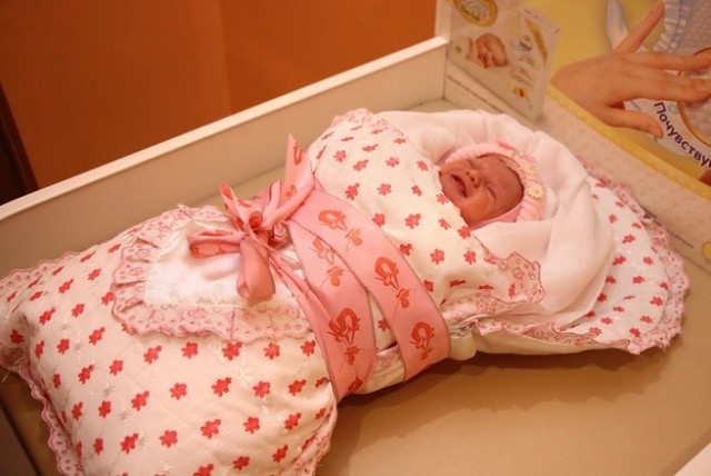 Запретят называть детей Пельменями и Тумбочками. В Госдуме разрабатывают реестр имен для новорожденных