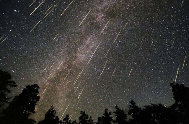 Весенний звездопад Лириды можно будет увидеть с 21 по 24 апреля — пик ожидается в ночь с 22 на 23 апреля