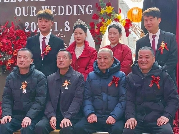 Они все  близнецы