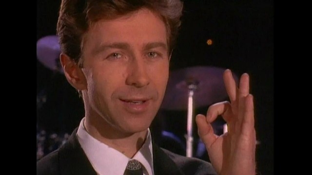 «Порхай как бабочка, жаль как пчела»!⁠⁠