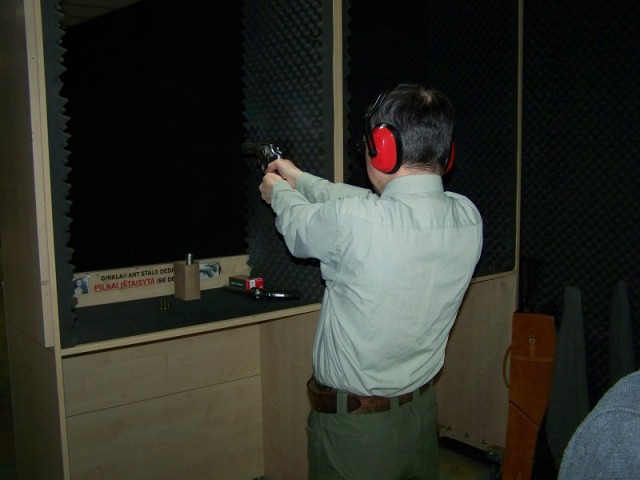 Стрельба из боевого оружия