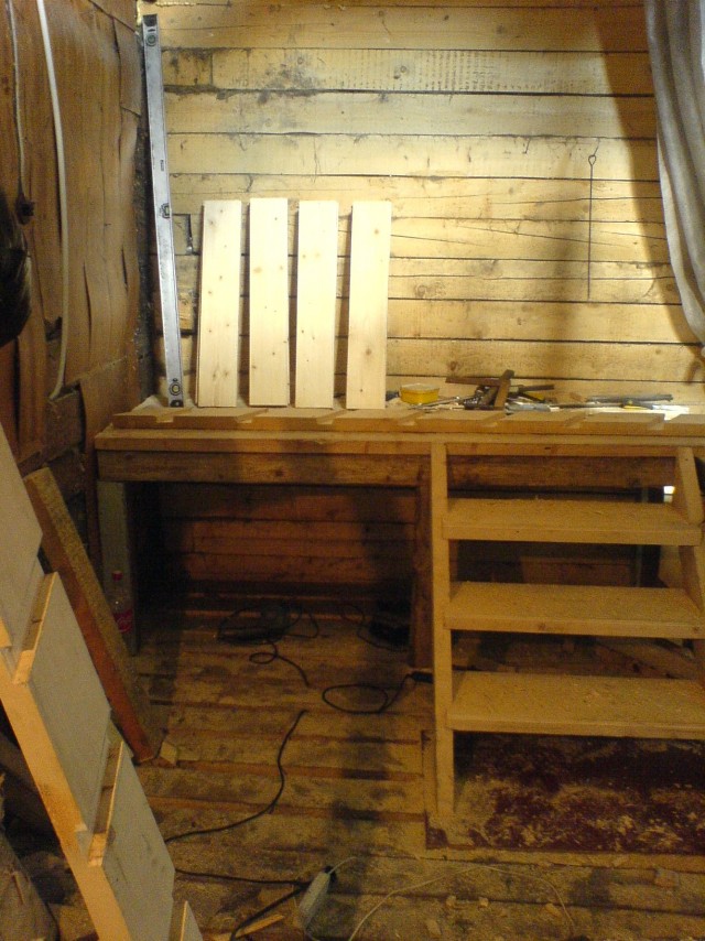 Как сделать лестницу своими руками.