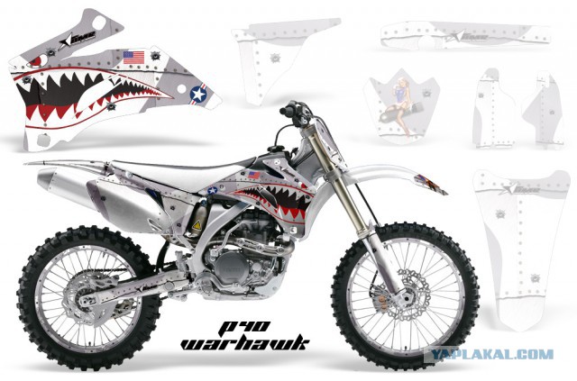 Обклеиваем мотик Suzuki DRZ 400E