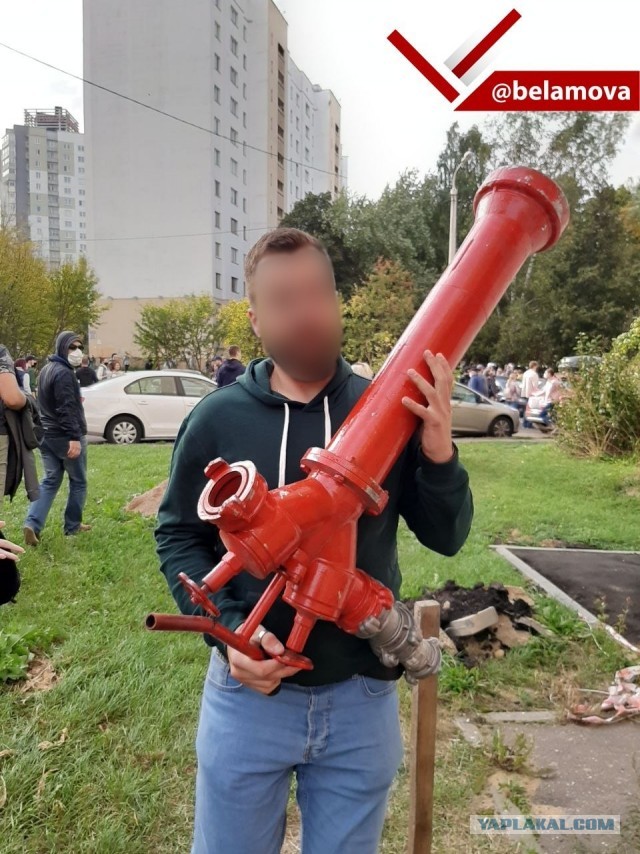 "Мать" просит... "Пожалейте ребят, верните детали водомета"