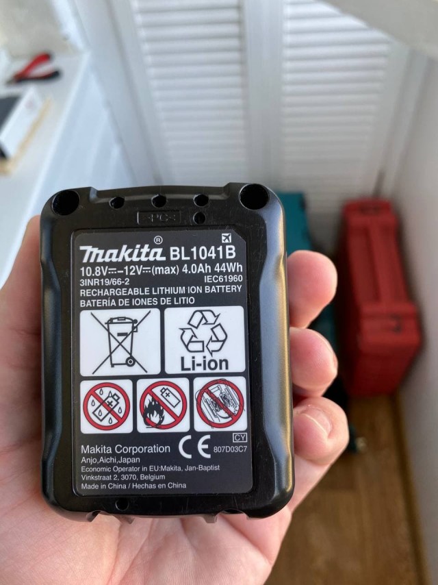 Продам инструмент Makita и Dewalt