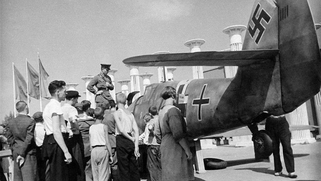 Фотографии из прошлого нашей страны - 26