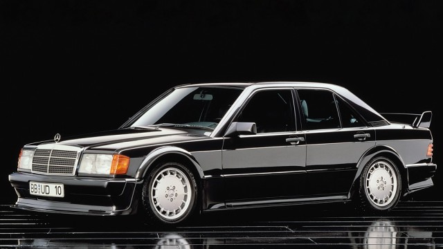 Маленький, но настоящий: как создавали Mercedes 190 и почему он стал звездой