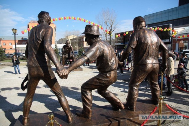 Необычные статуи мира