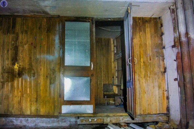 Заброшенный подземный цех со станками на случай войны