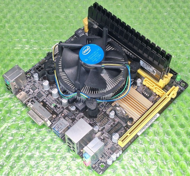 Комп в корпусе от XBOX 360
