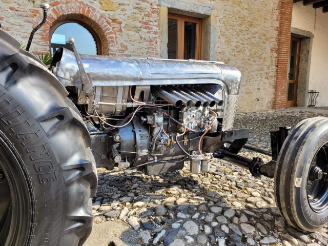 Хот-род из трактора Lamborghini 2R. Немного автобезумия в фото