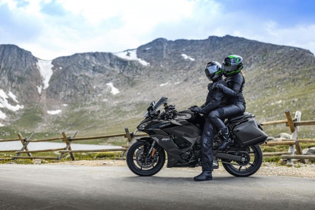 Возвращение легенды: Kawasaki Ninja 1100SX 2027 представлена с двигателем 1099 см³, новые цвета и технологии