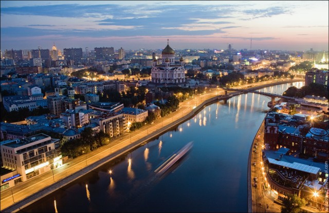 Виды с самого высокого памятника в Москве