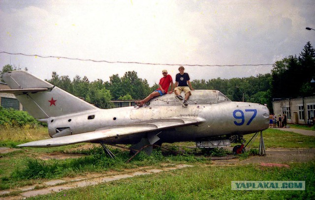 Дарите детям самолёты!