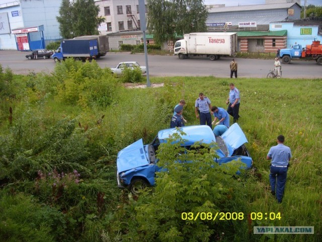Мицубиси Vs Поезд