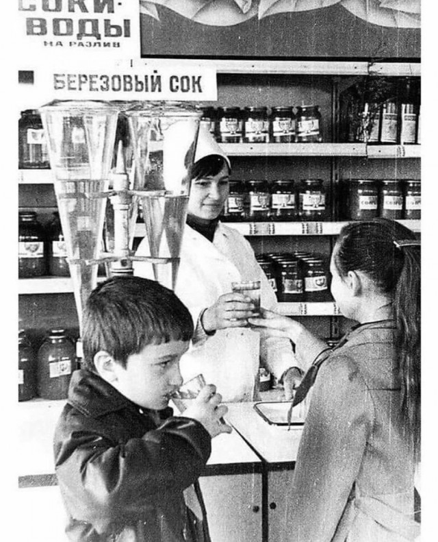 Прогуляемся в советский Гастроном? Что там можно было застать всегда