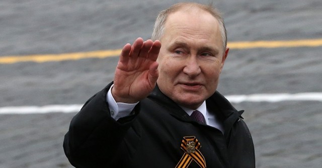 «Кто пойдет воевать за олигархов?» — Сеть бурлит после слов Путина о войне