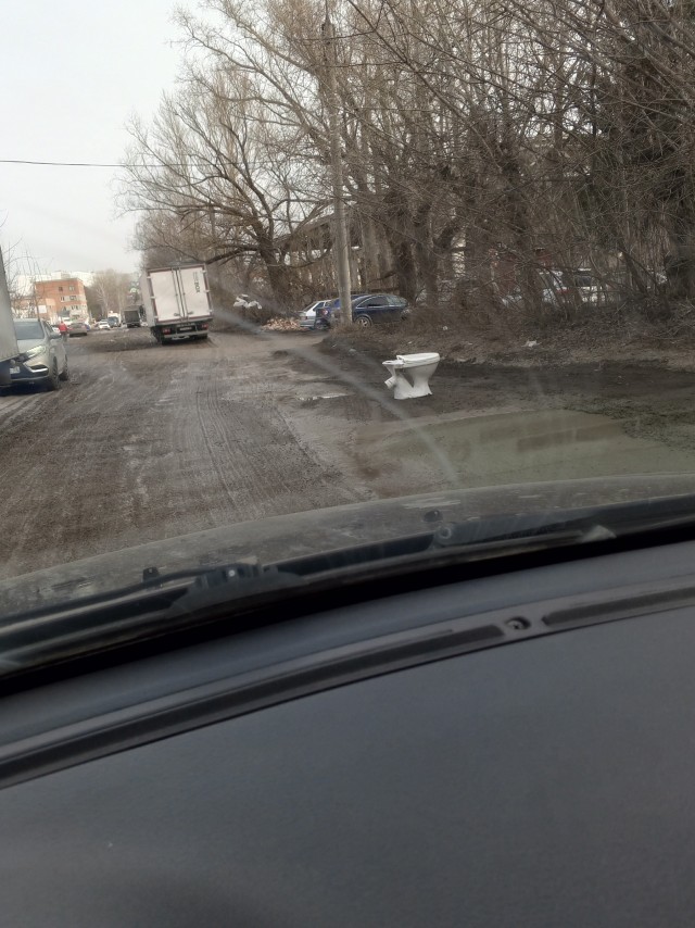 Жителям Москвы порекомендовали меньше находиться на улице – МЧС выпустило экстренное предупреждение об усилении ветра до 21 м/с