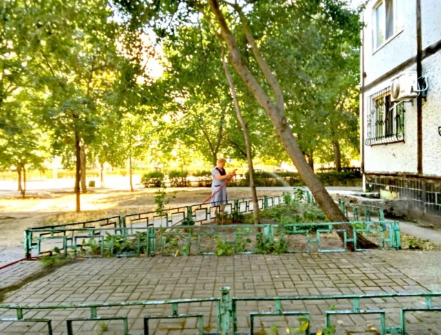Прифронтовой город - Энергодар. Жизнь людей