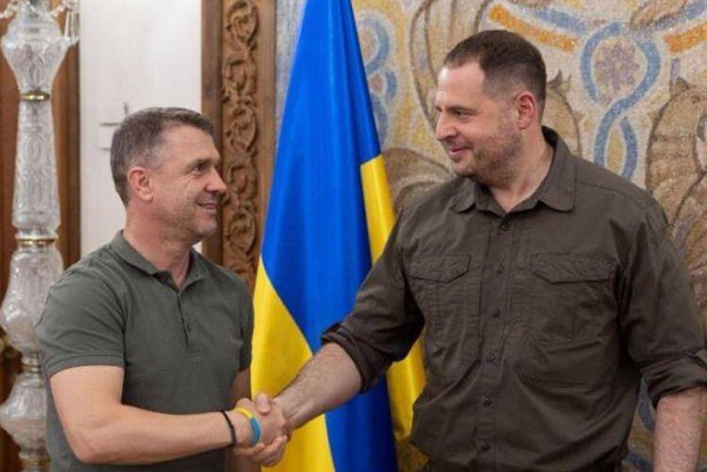 Экс-главу Офиса Зеленского Андрея Ермака арестовали на два месяца по делу о легализации 140 млн гривен при строительстве в Киевской области.